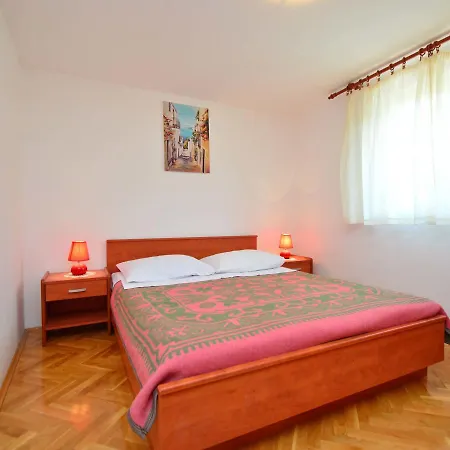 Filip & Jakov.2 Appartement *